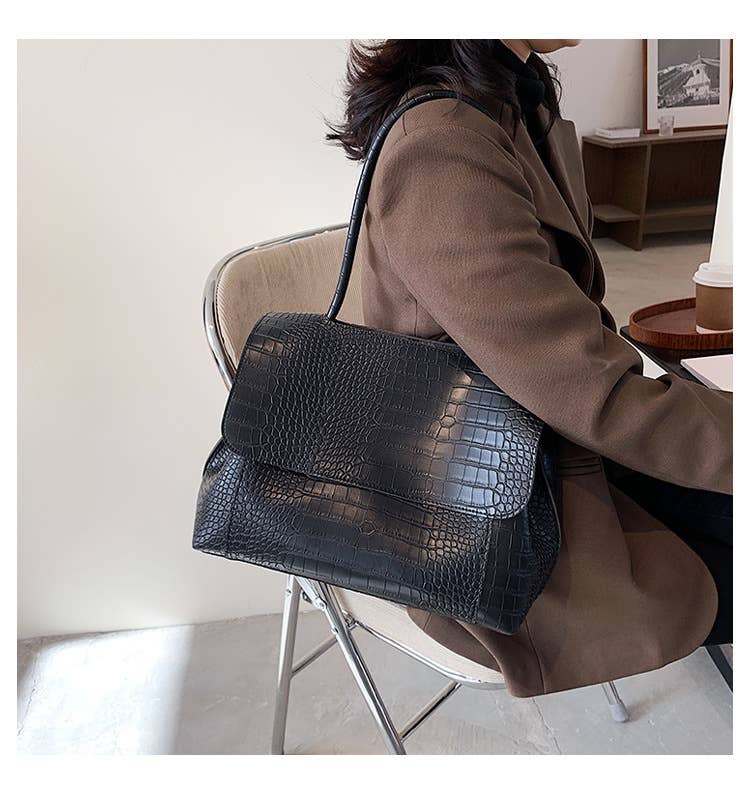 High-end large-capacity hand-held tote bag