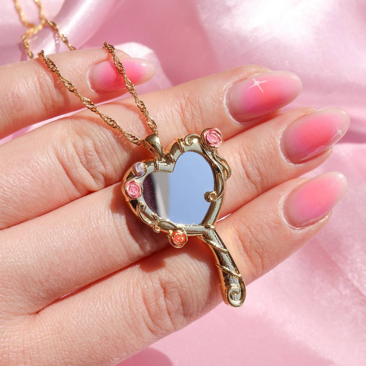BARBIE DOPAMINE MIRROR NECKLACE_CWAJE1589