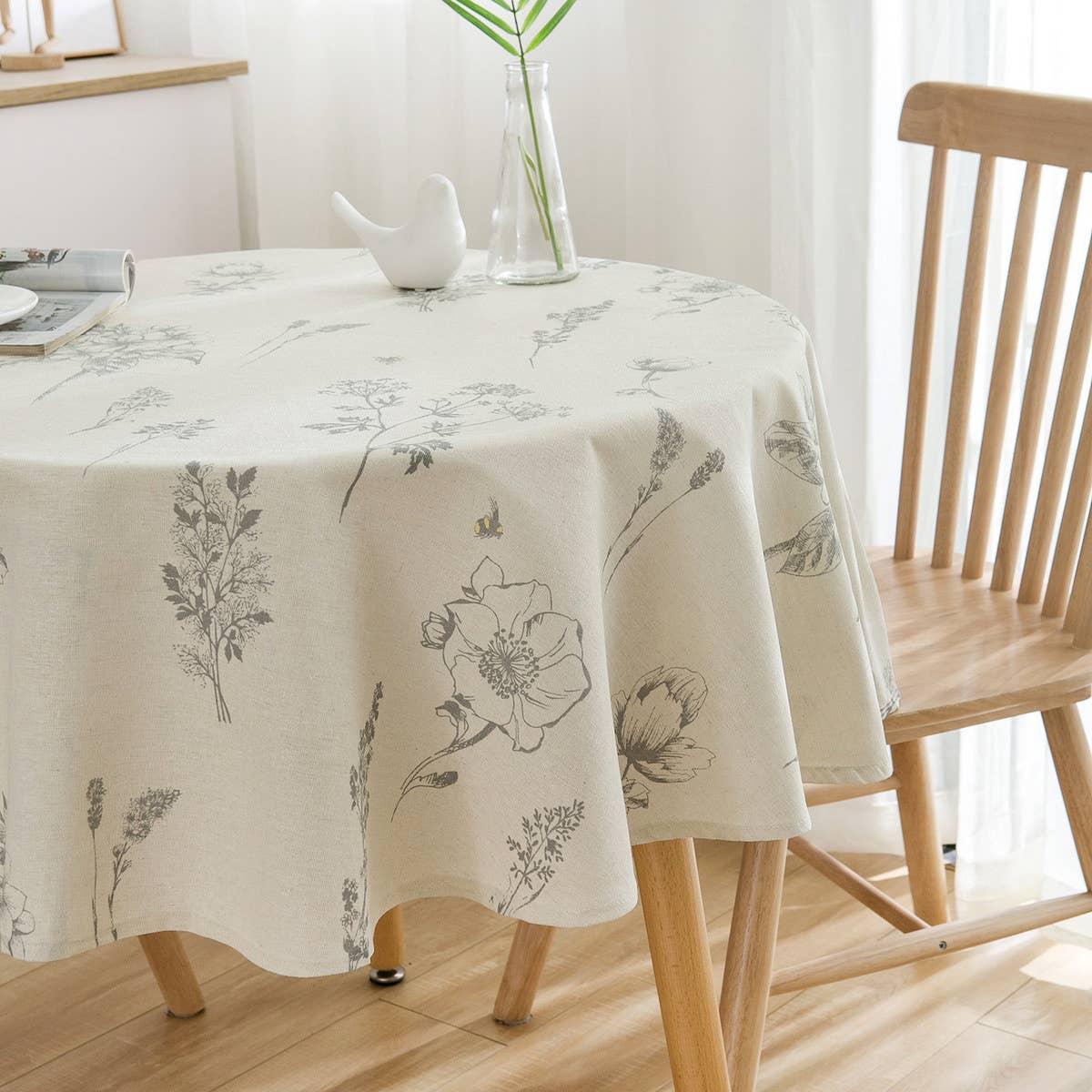 ROUND SKETCH FLOWER PRINT TABLECLOTH