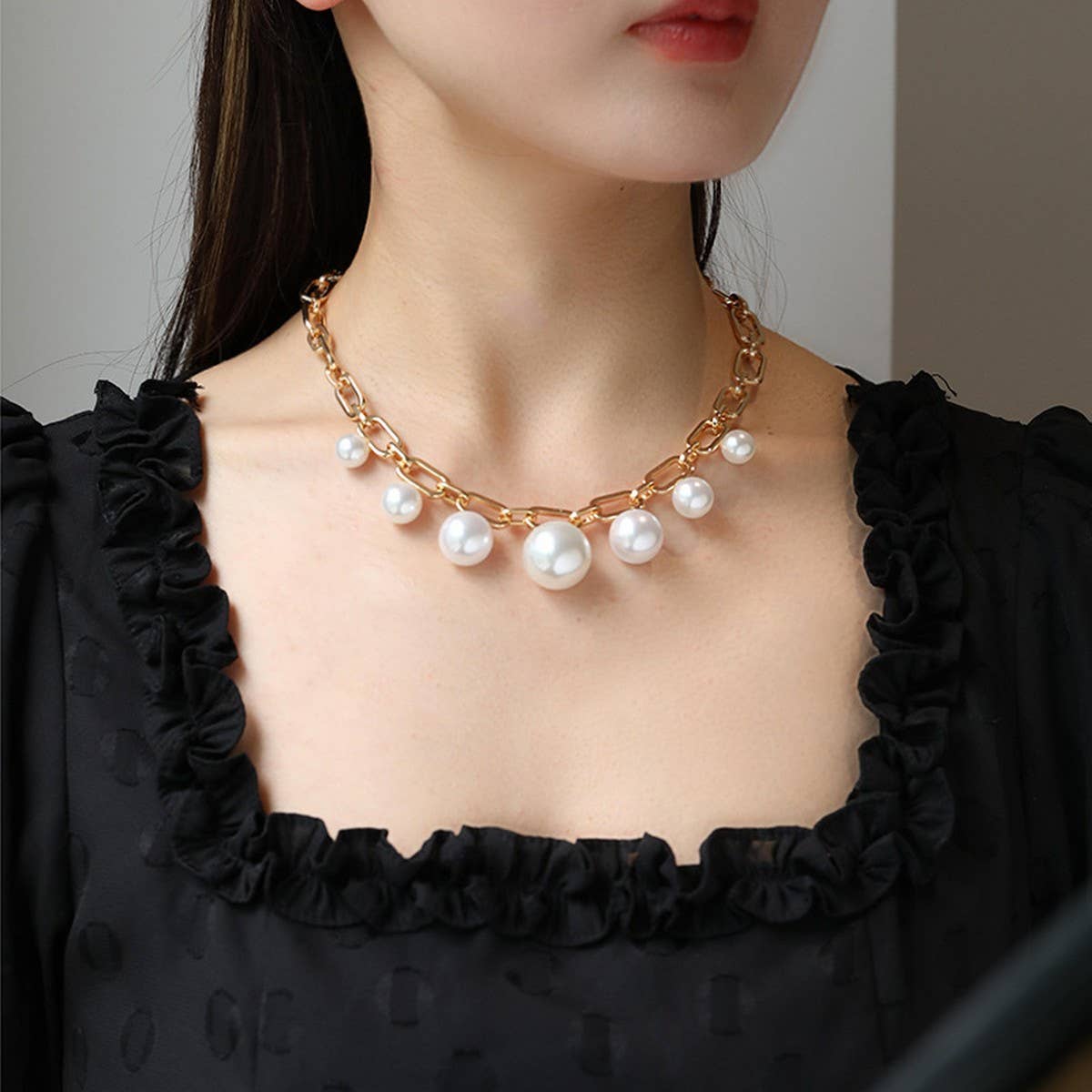 FASHIONABLE PEARL IRREGULAR NECKLACE JEWELRY SET