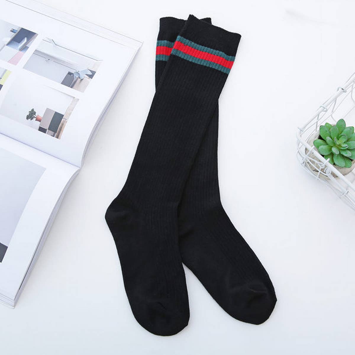 WOMEN RED AND GREEN STRIPED SOCKS