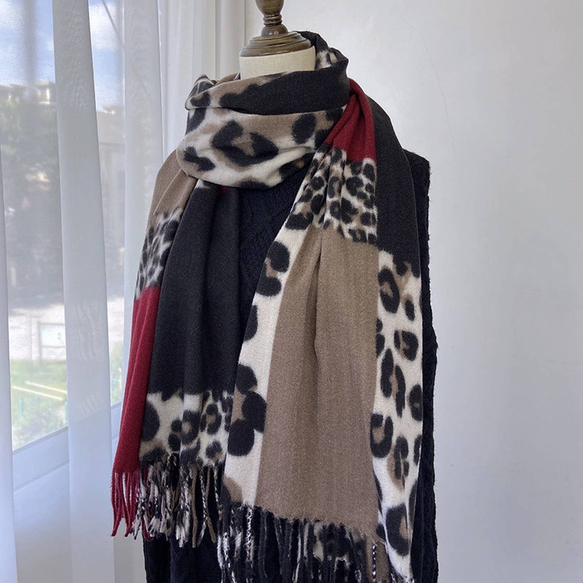 Leopard Colorblock Scarf ? Warm Tassel Winter Wrap