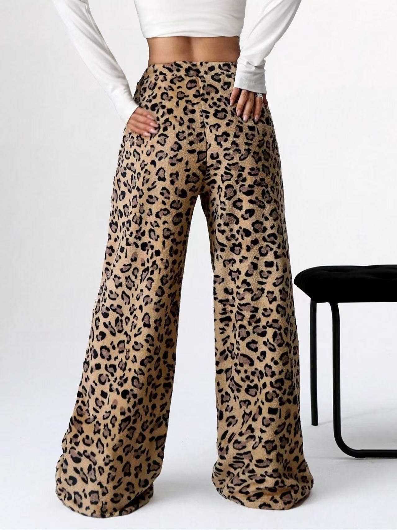Leopard print floor-length wide-leg pants