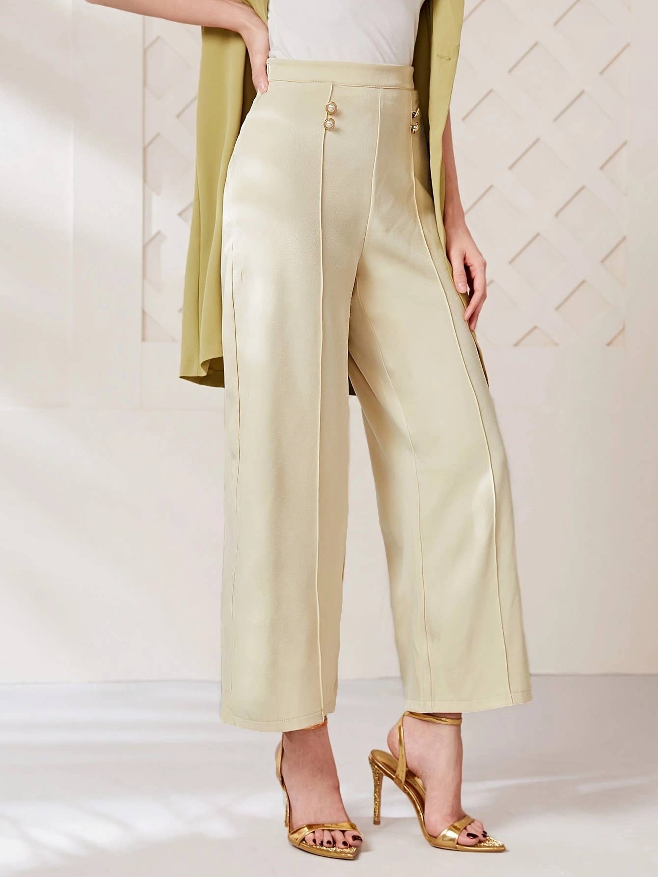 Button design is fashion simple wide leg pants