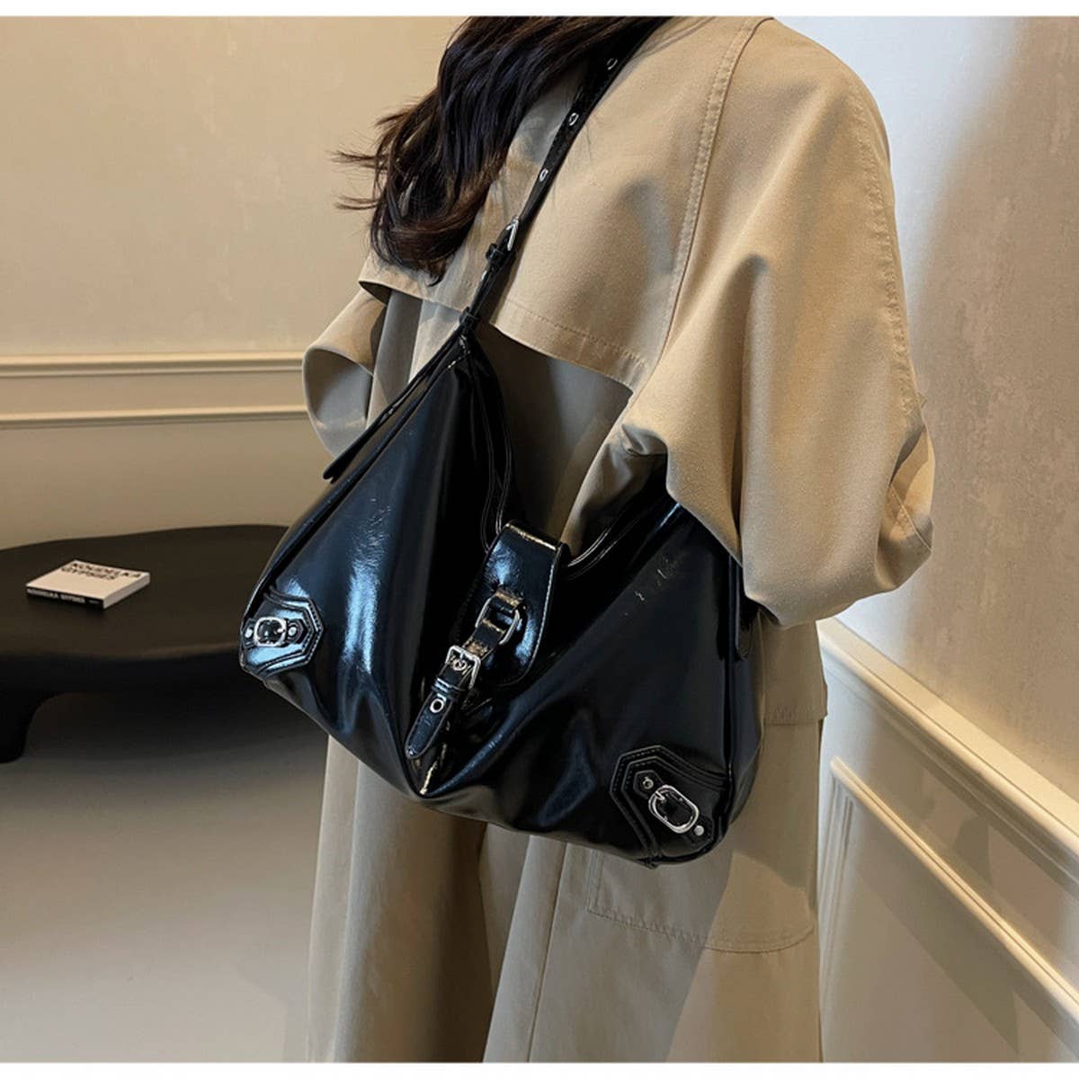 NICHE RETRO FASHION COMMUTER SHOULDER BAG_CWAB3276