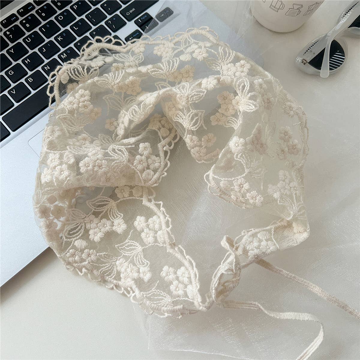 LACE SUN PROTECTION TRIANGLE BANDANA HEADSCARF