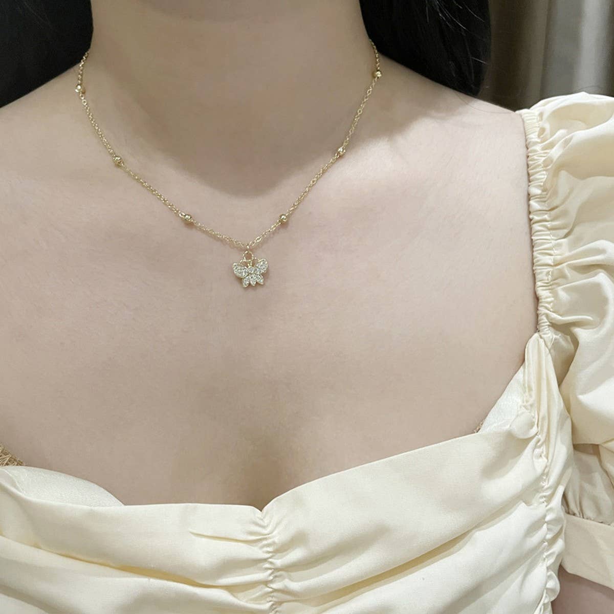 WOMEN'S EXQUISITE BUTTERFLY CLAVICLE NECKLACE