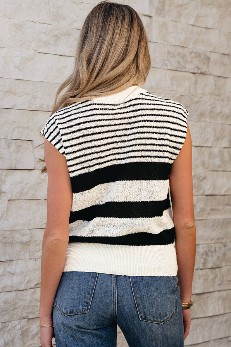 Striped crew-neck sweater vest color matching