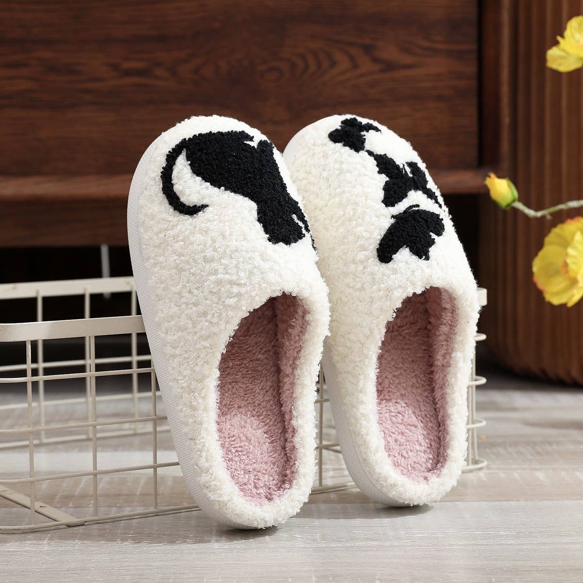 WINTER PET CAT BUTTERFLY EMBROIDERY COTTON SLIPPER