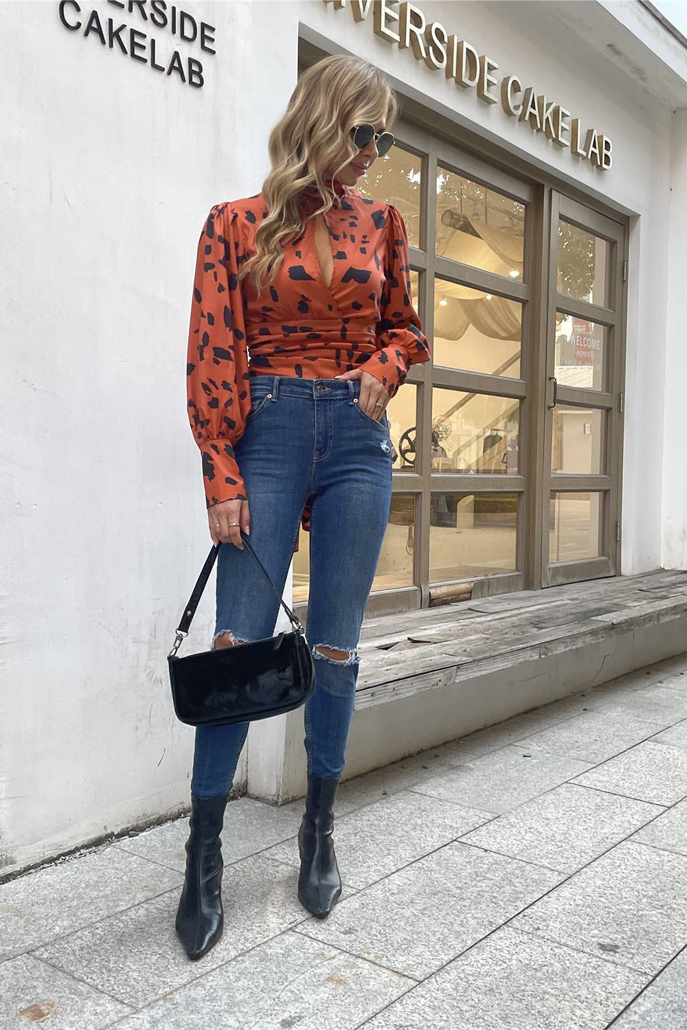 Sexy backless low-cut lantern-sleeved top