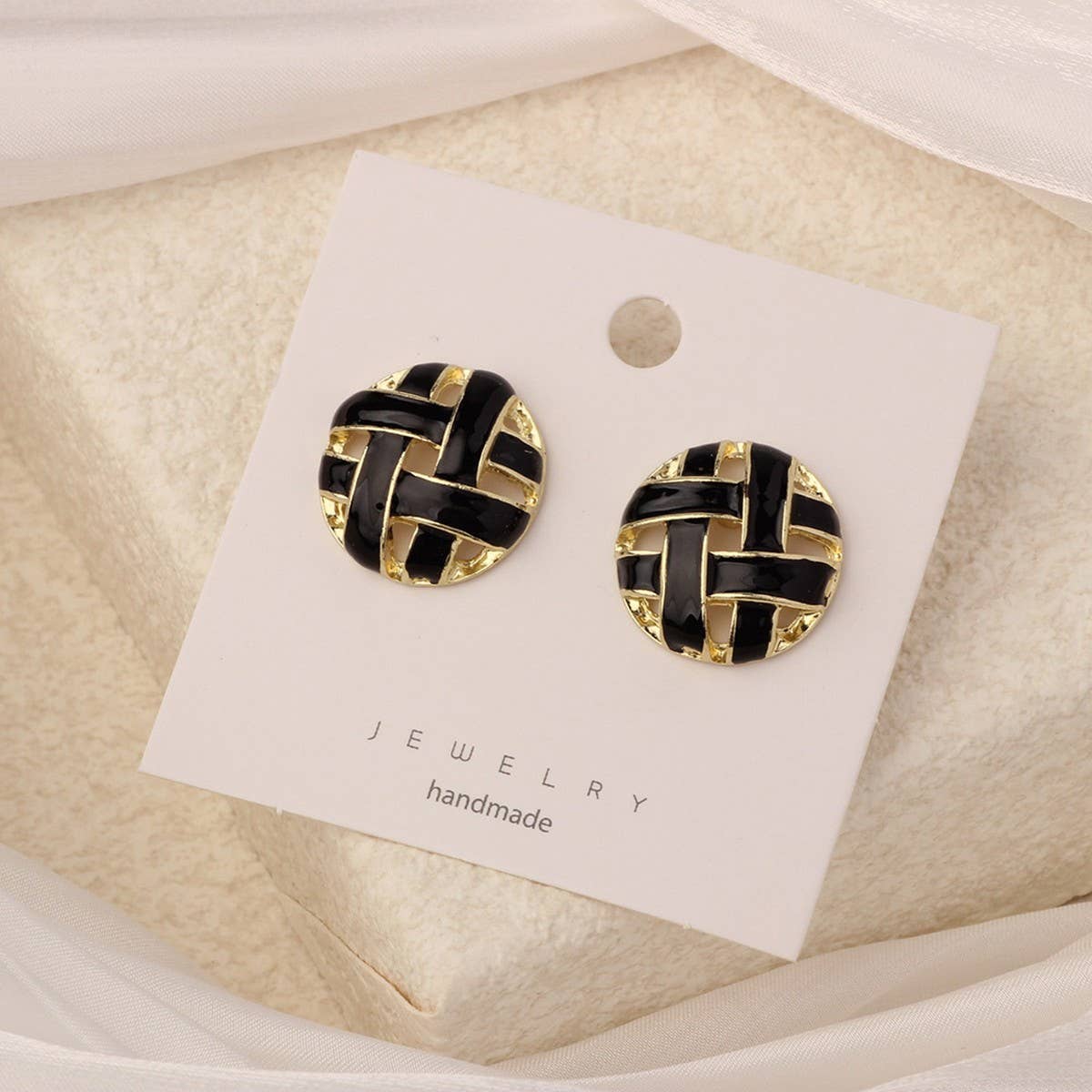 NEW SIMPLE HOLLOW GRID FOUR-LEAF EARRINGS