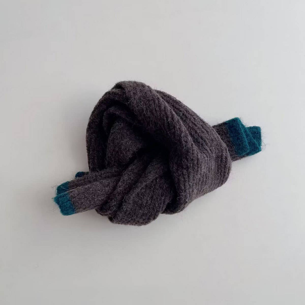 Colorblock Knit Scarf for Kids ? Warm Design