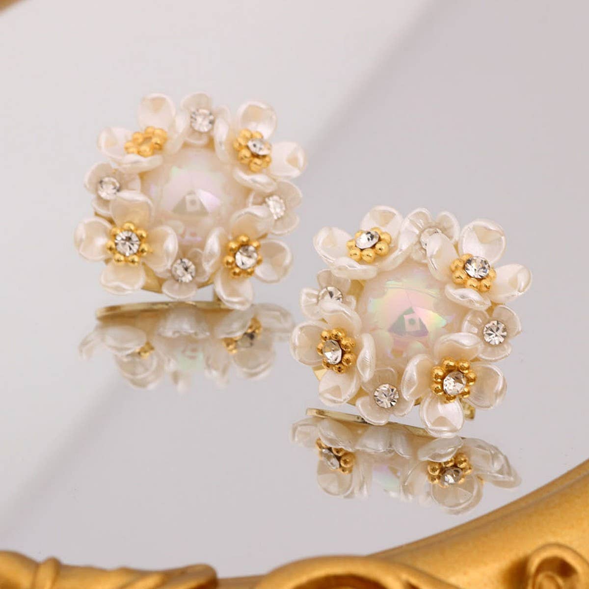 SWEET AND ELEGANT HAND-WOVEN CRYSTAL EARRINGS