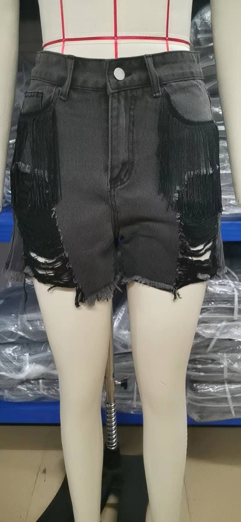 PERSONALIZED TASSEL WASH DENIM SHORTS