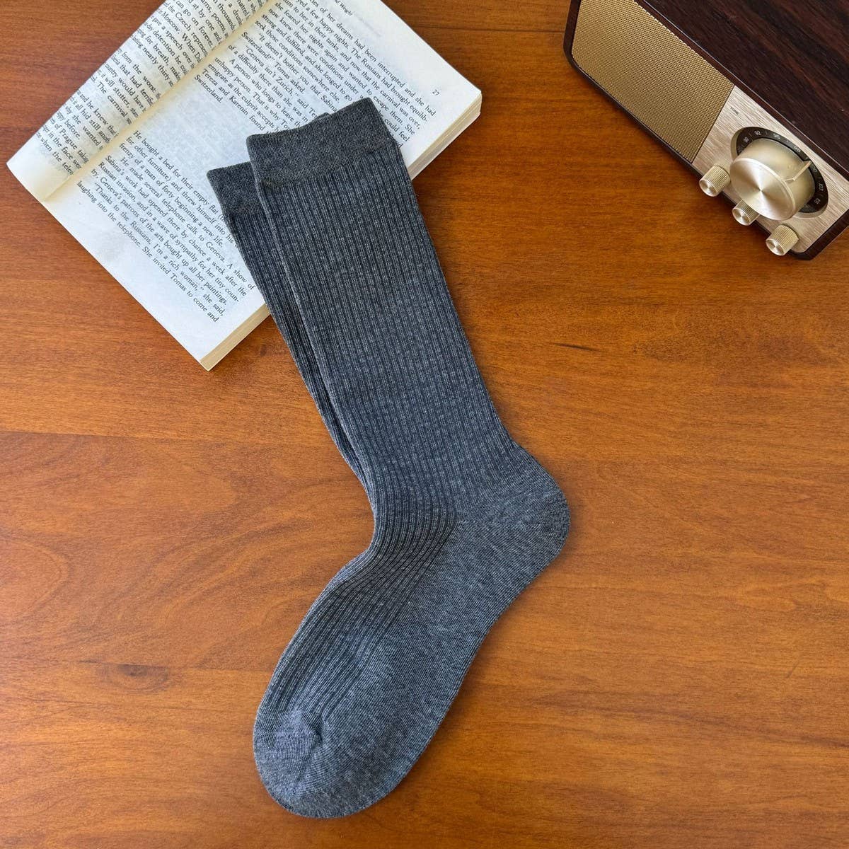 NEW COTTON VERTICAL STRIPED BONELESS PILE SOCKS