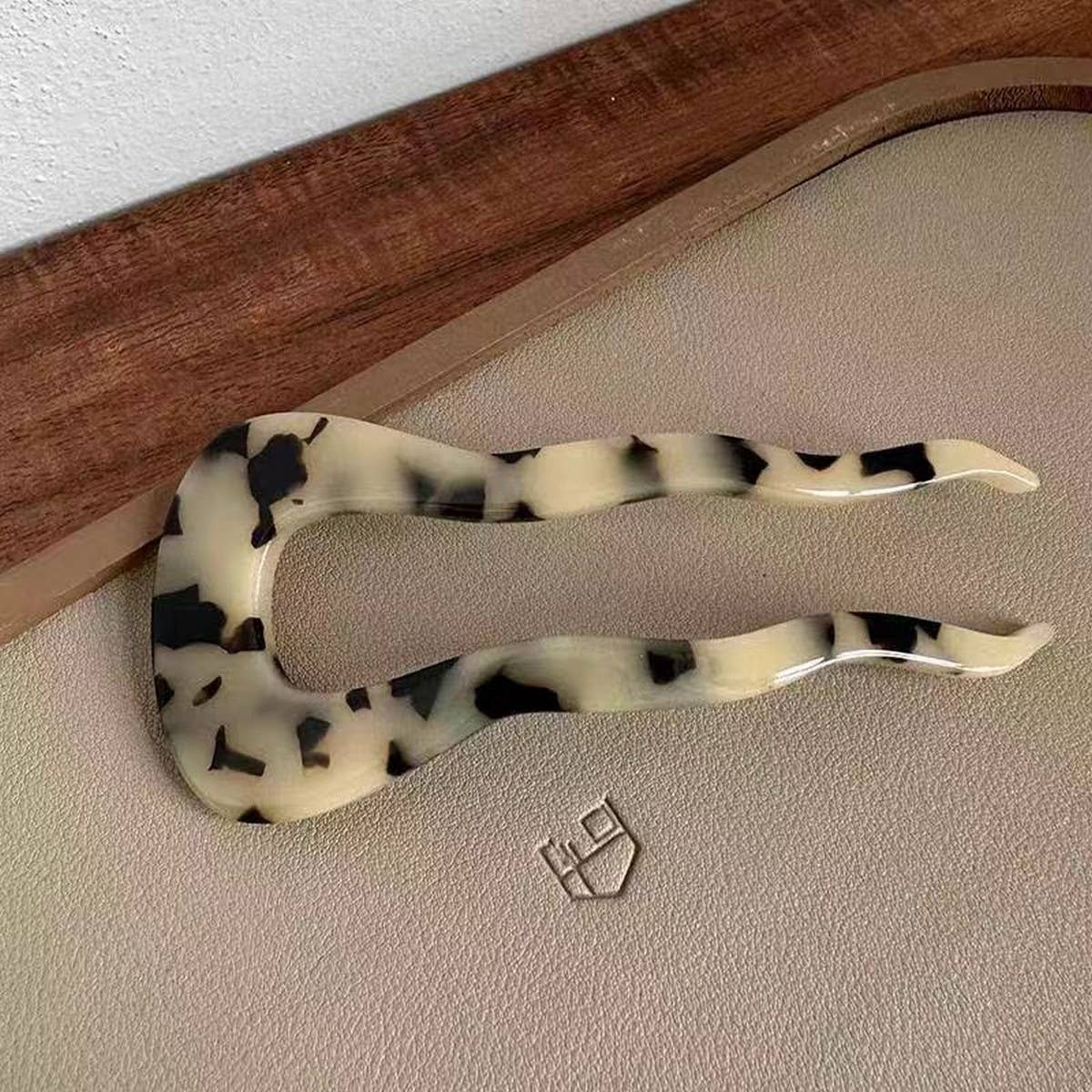 SIMPLE HIGH-END U-SHAPED HAIRPIN_CWAHA2692