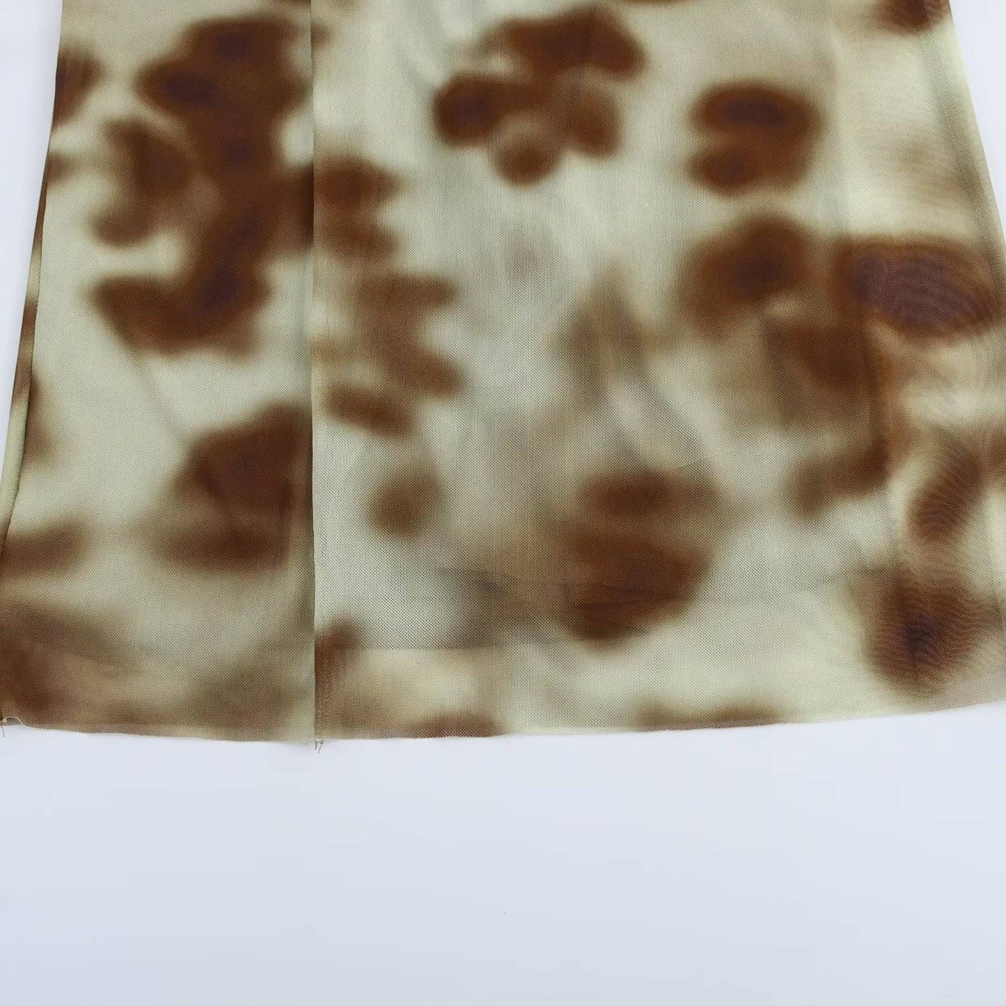 Fitted, irregular backless pleated printed dress