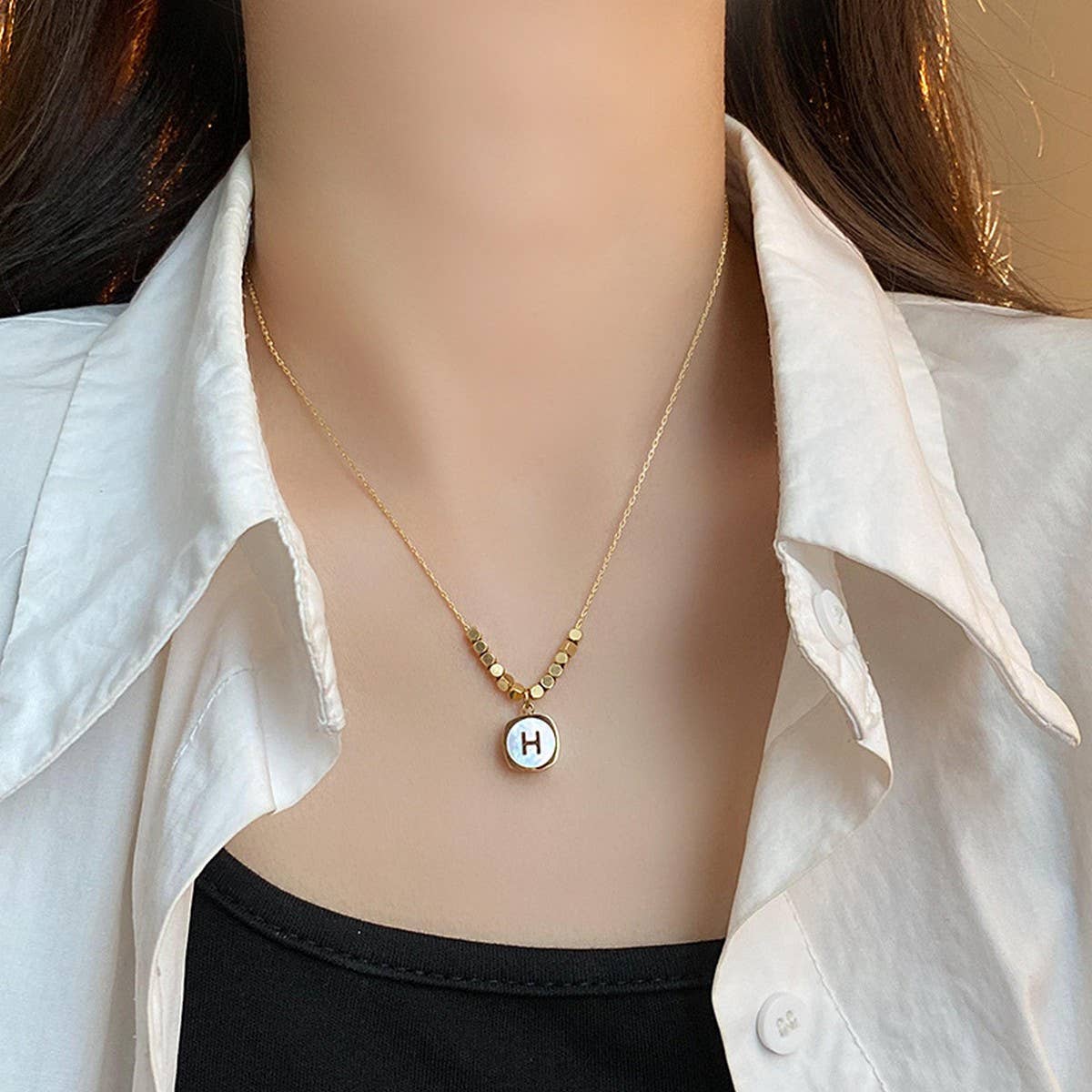 SIMPLE AND ELEGANT SQUARE LETTER NECKLACE