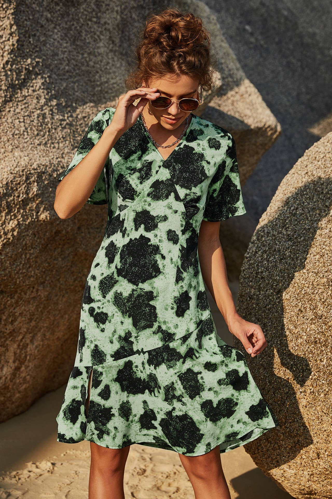 SHORT SLEEVE HIGH WAIST A-LINE SLIT SLIM DRESS