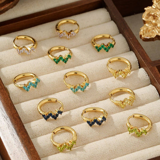 STAINLESS STEEL FLOWER EARRINGS WITH DIAMONDS_CWMM3598