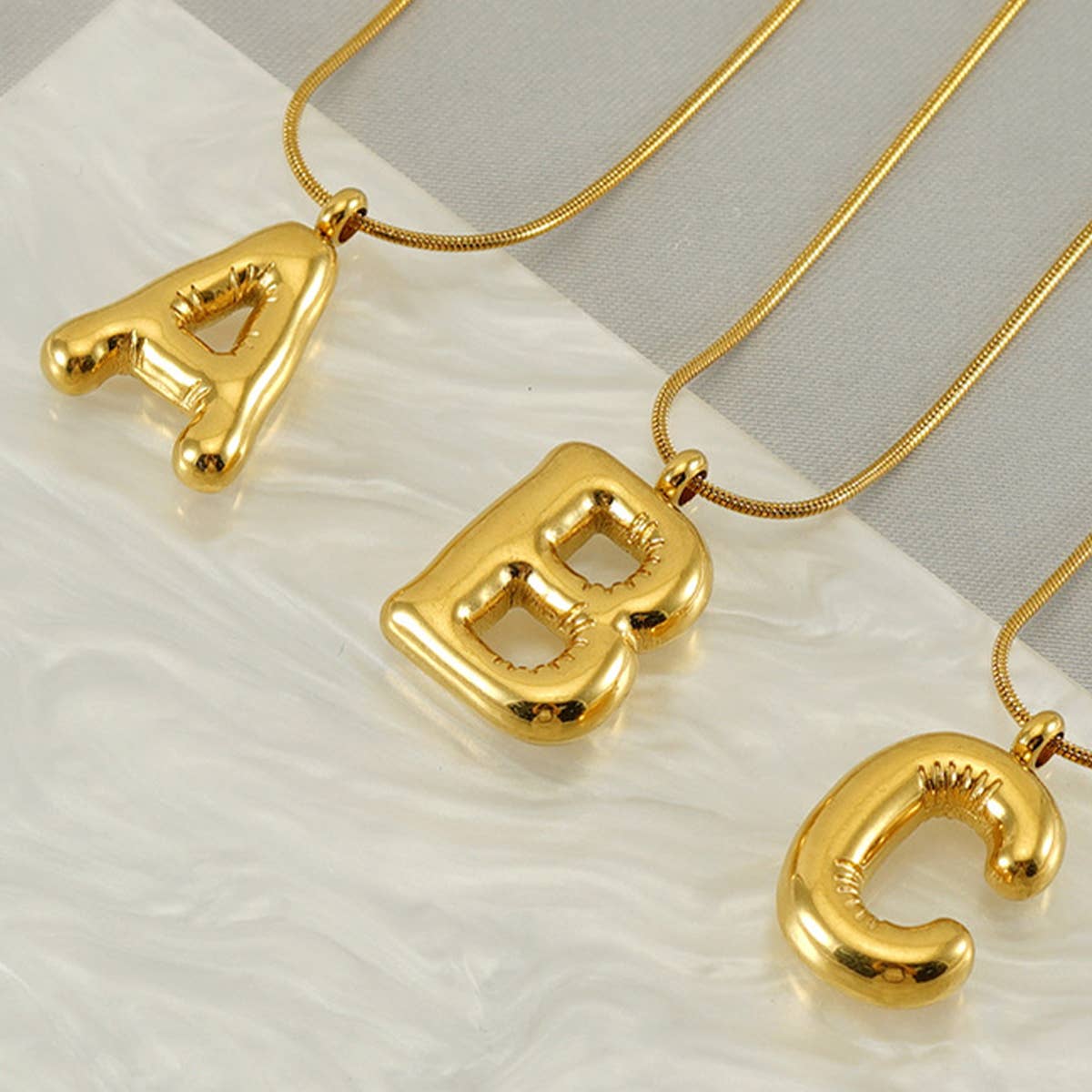 BALLOON STYLE 18K GOLD LETTER PENDANT NECKLACE_CWAJE0691