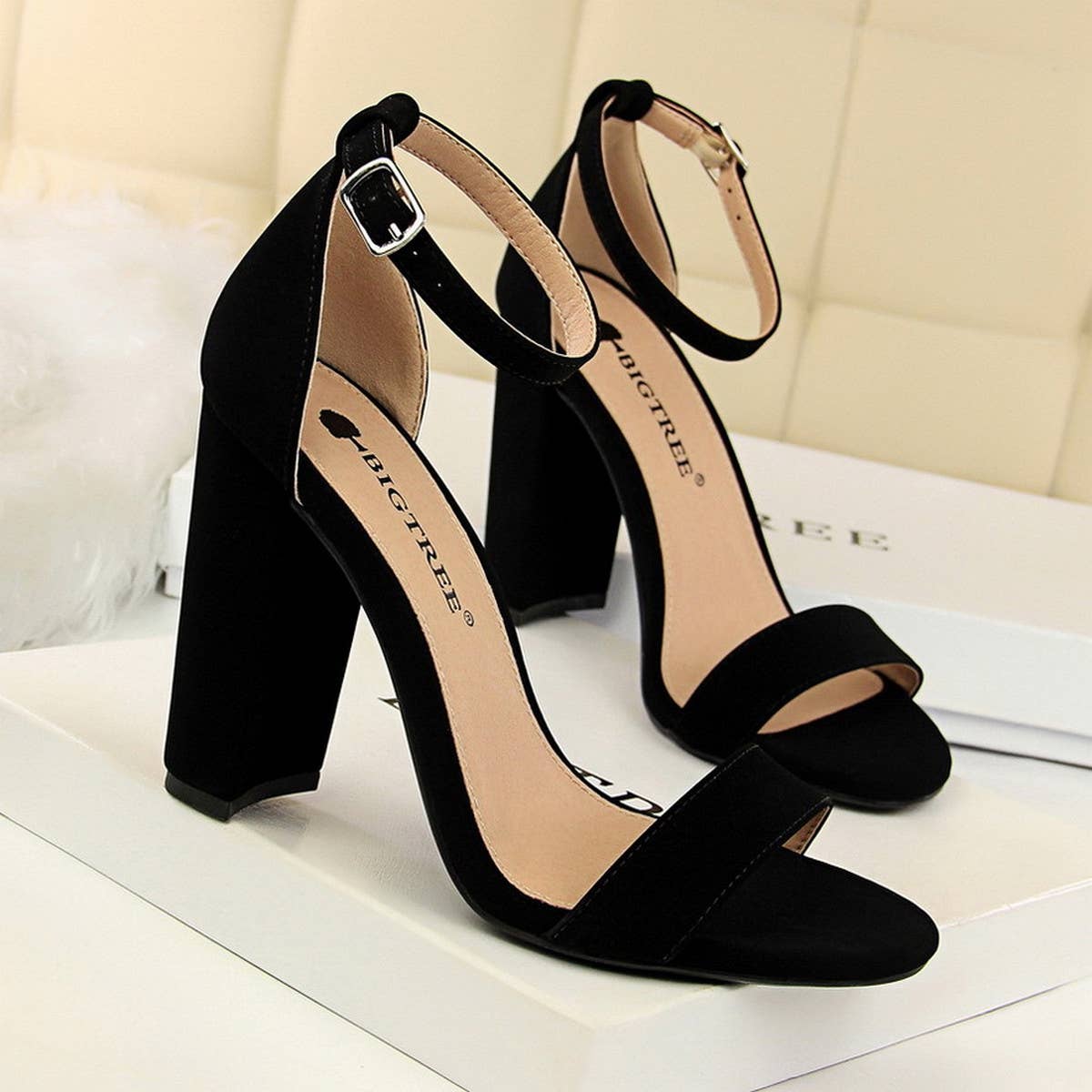 SIMPLE THICK HEEL WITH HIGH HEELS_CWSHH0050