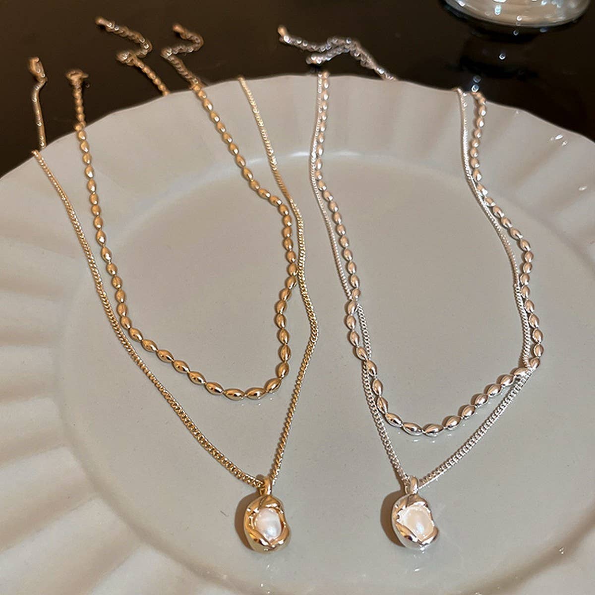 LIGHT LUXURY PLEATED PEARL BEAN NECKLACE