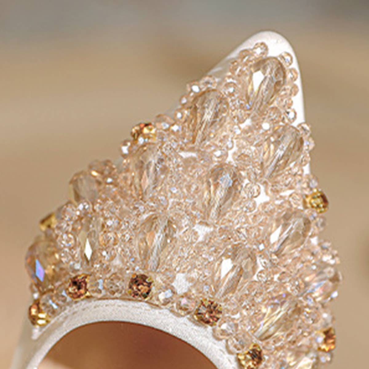 LIGHT RHINESTONE POINTED TOE FLATS