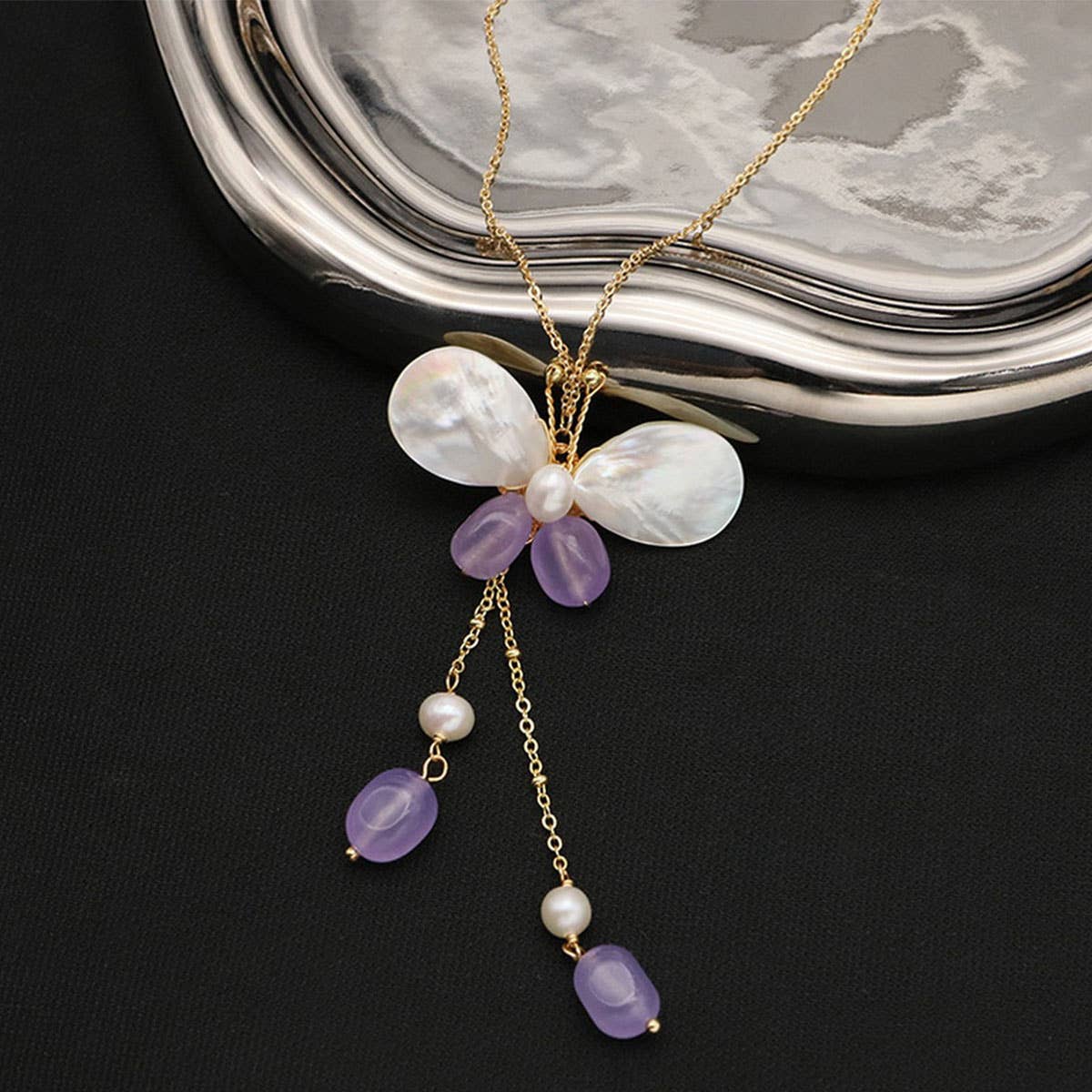 NEW SHELL BUTTERFLY NATURAL PEARL NECKLACE