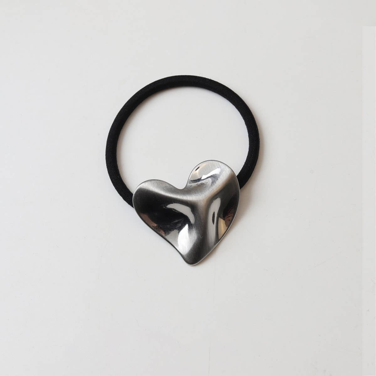 COOL AND COLOR-RETAINING HAIR SCRUNCHIES