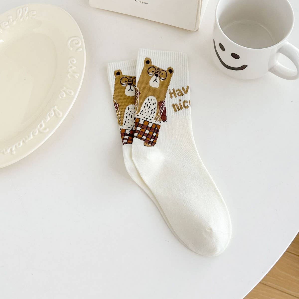 NEW CUTE CARTOON BEAR BONELESS SOCKS FOR WOMEN