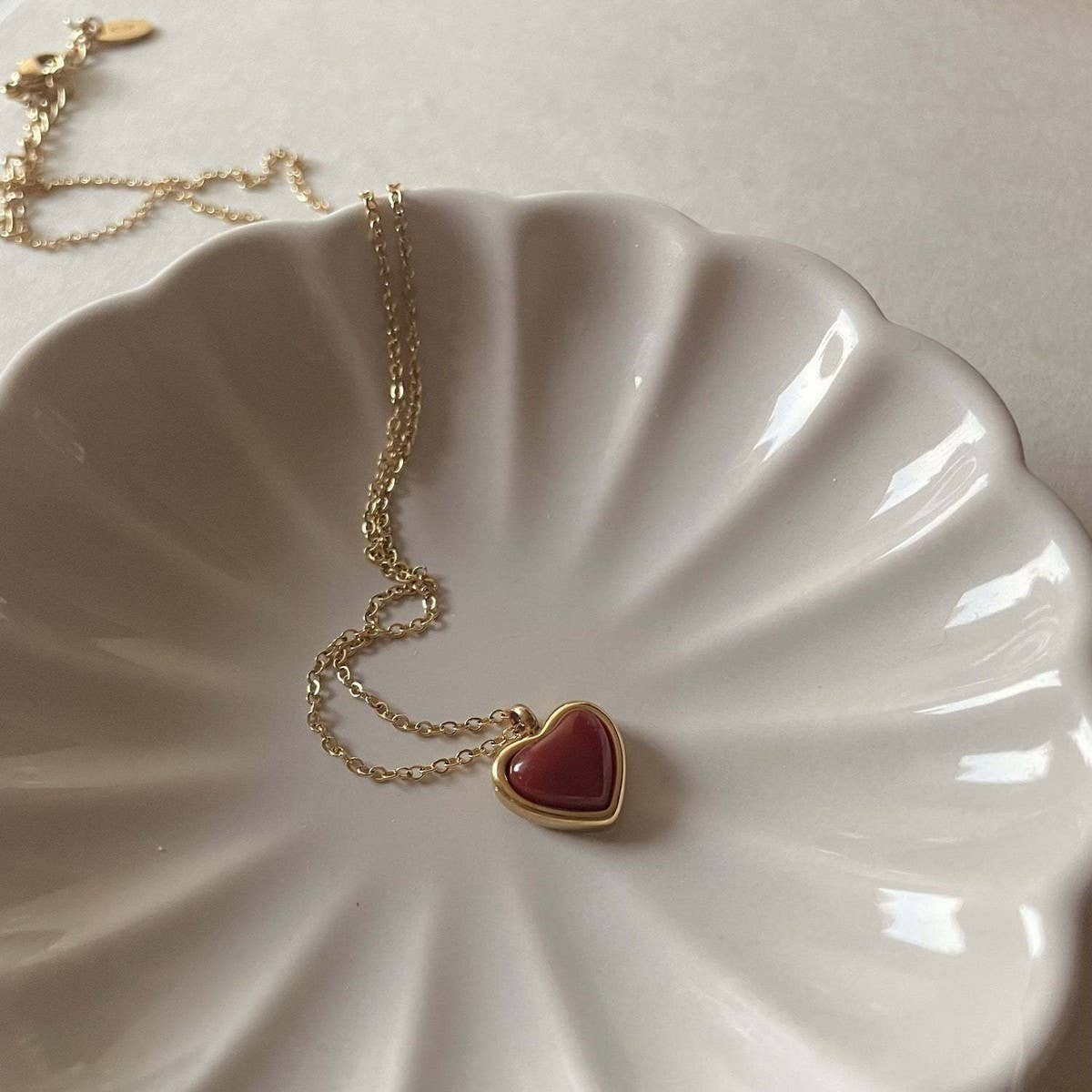 Heart Shape Natural Stone Red Agate Pendant