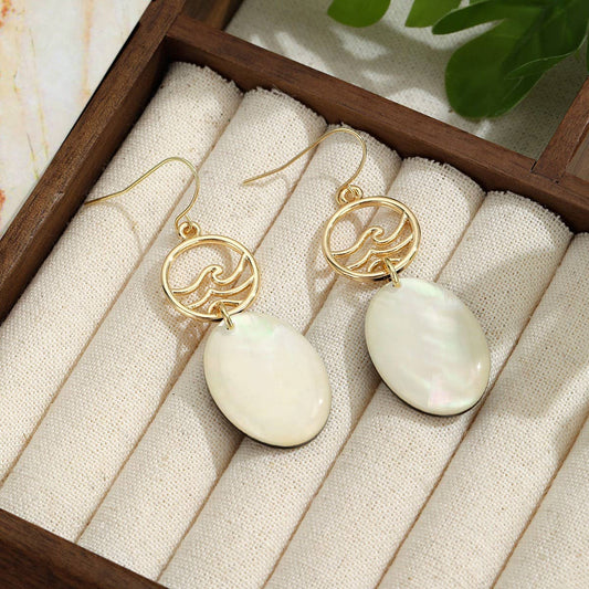 TEARDROP-SHAPED WHITE SHELL TASSEL EARRINGS