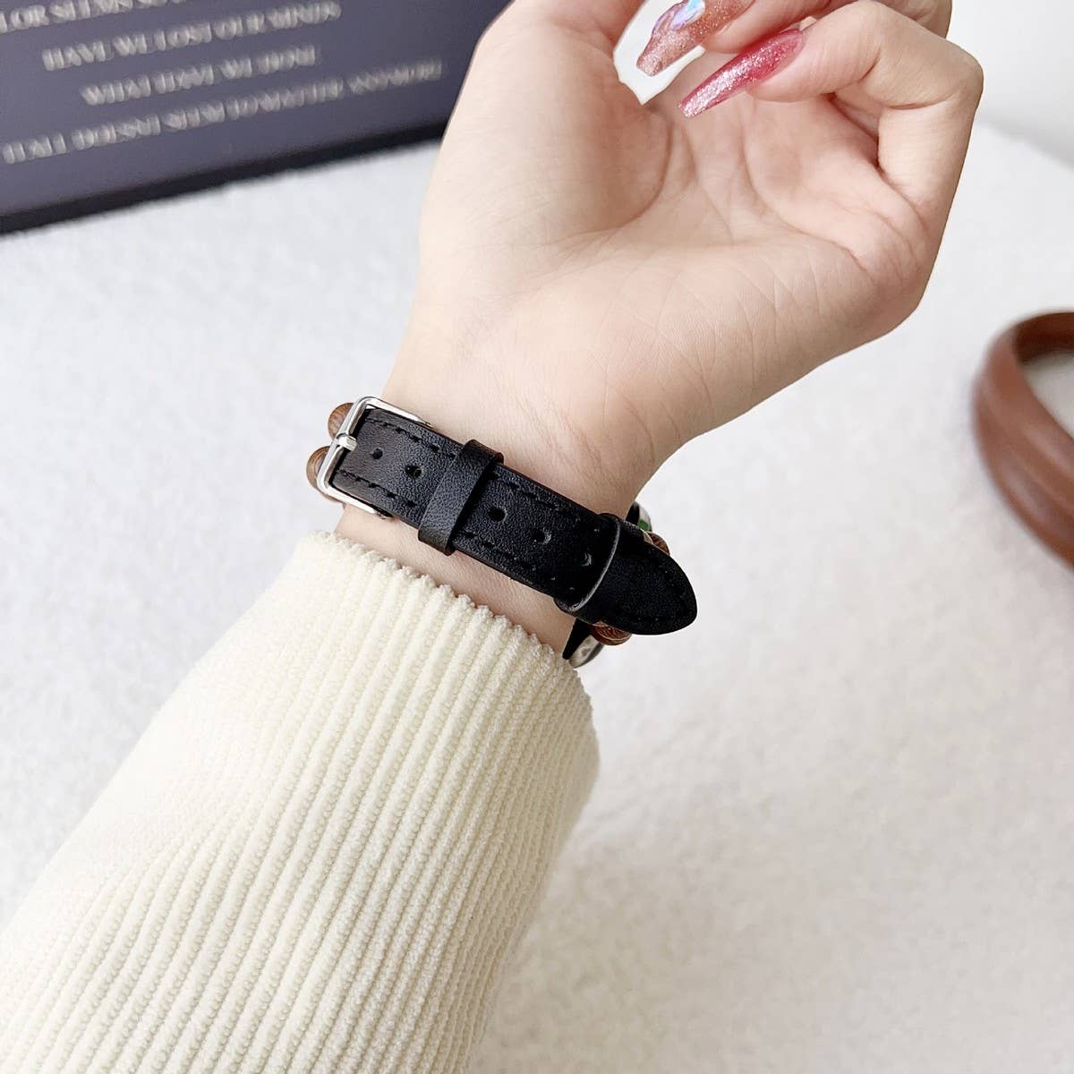 IWATCH9-1 SE WOODEN BEADS GENUINE LEATHER STRAP