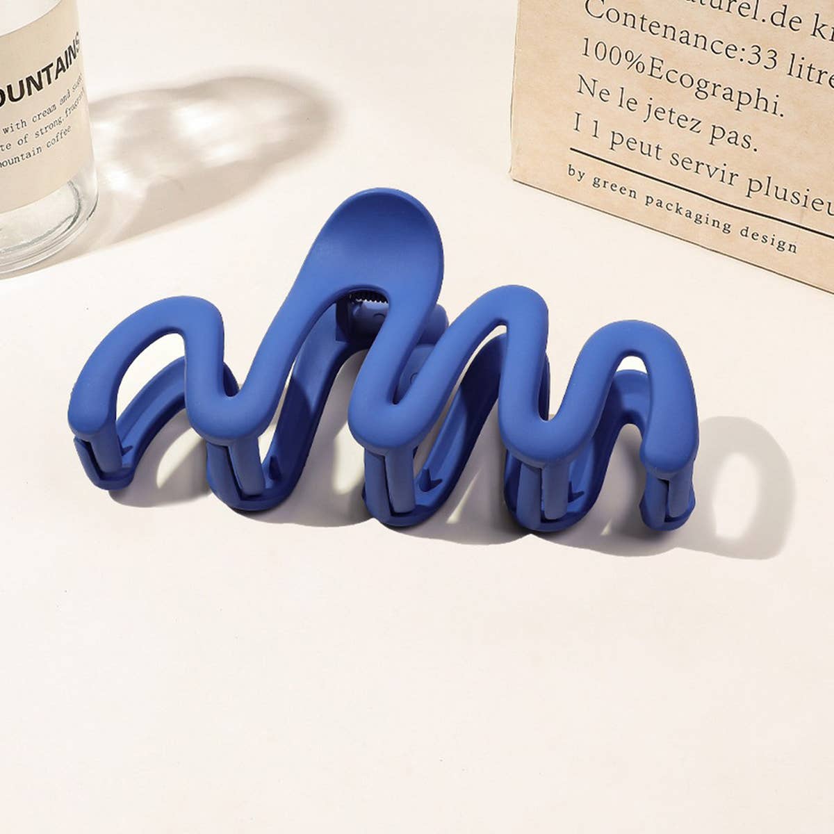 Big wavy hair clips, perfect for winter and fall_CWAHA0397