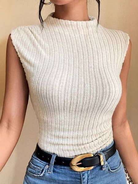 Solid color half-neck vest with pit stripes