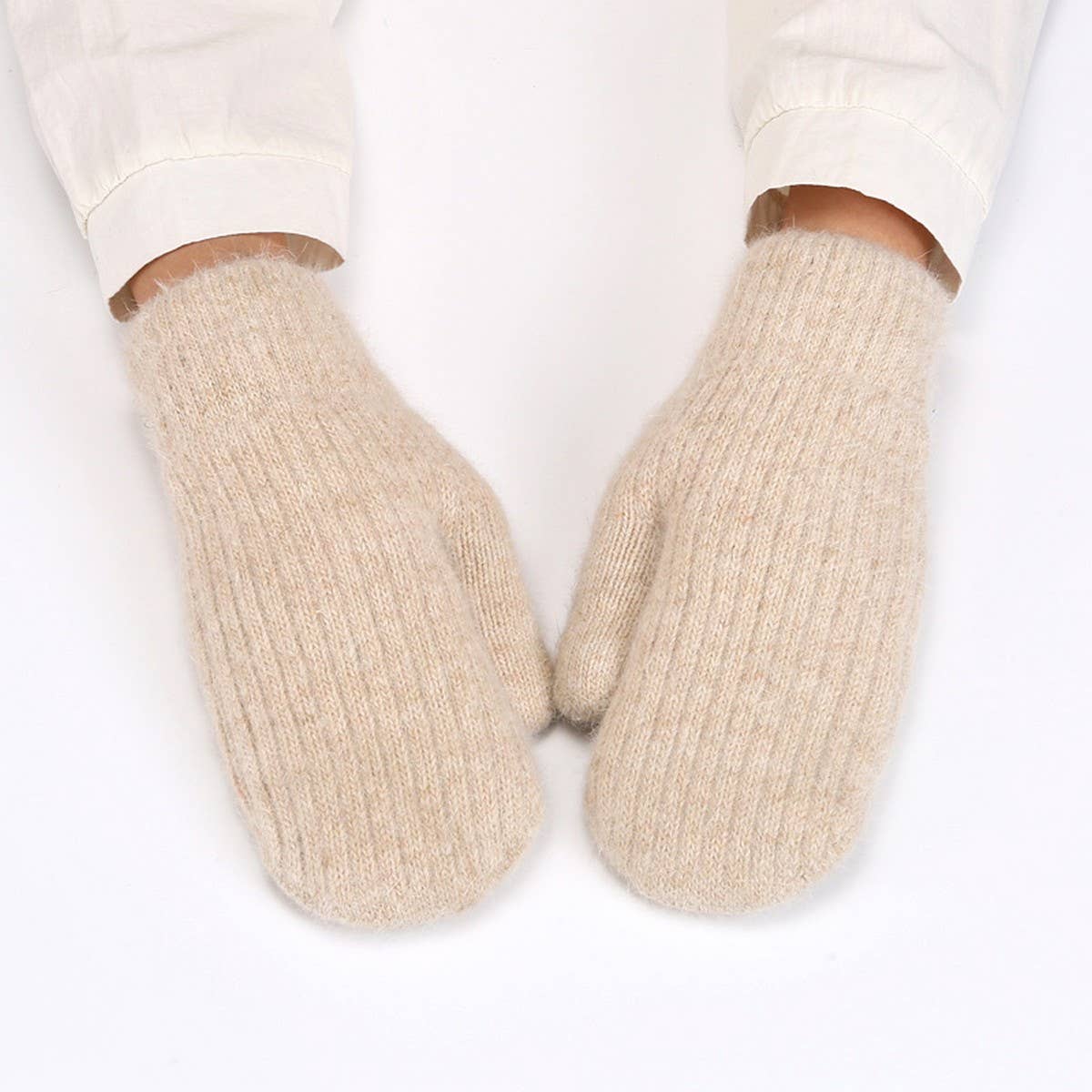 KNITTED WOOL COVERED WINDPROOF WARM GLOVES_CWAG0249
