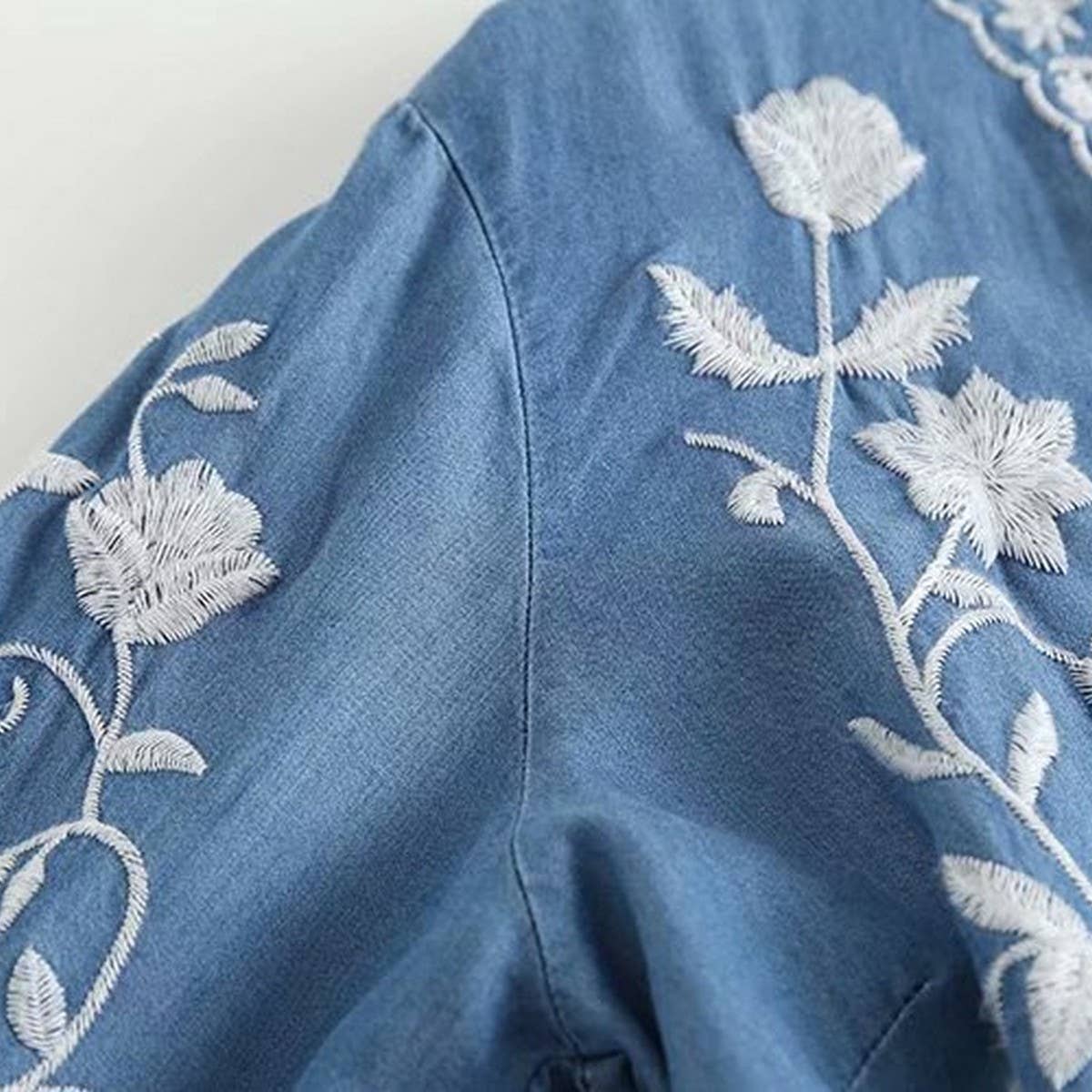 FLORAL EMBROIDERED V-NECK BUTTON SHIRT TOP BLUE