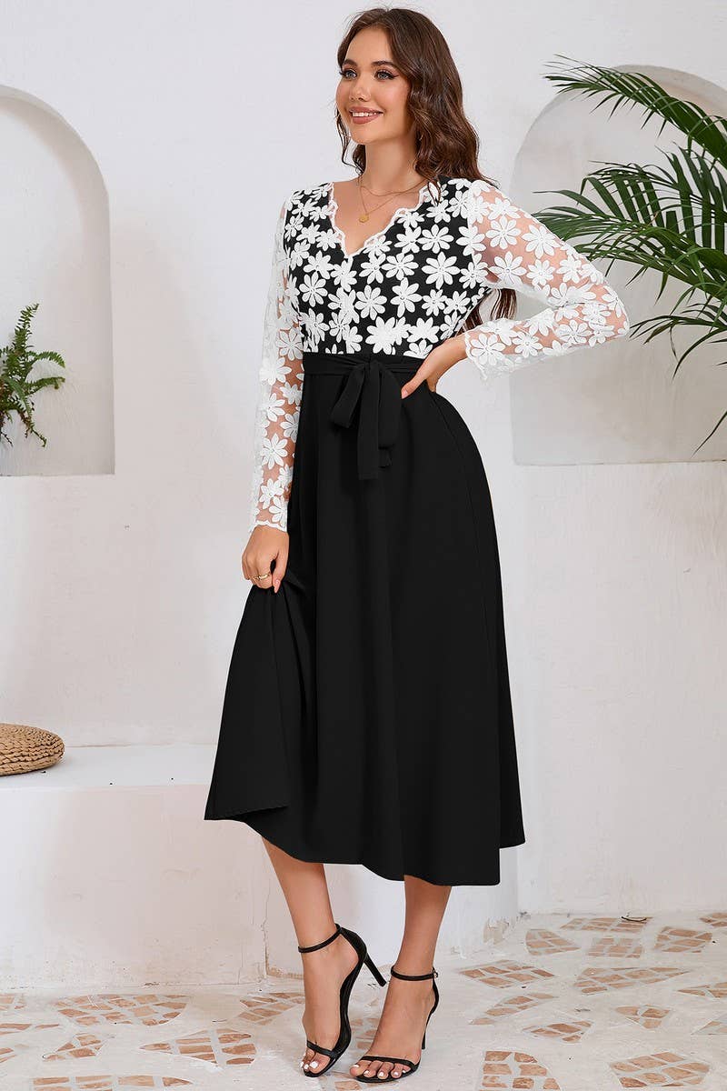 CWDMD3999_LACE-UP V-NECK LACE-TRIMMED CONTRAST DRESS