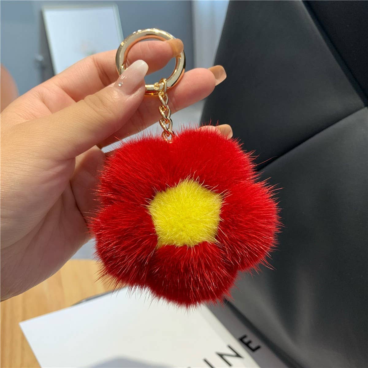 CUTE PLUSH FLOWER CAR KEYCHAIN BAG PENDANT