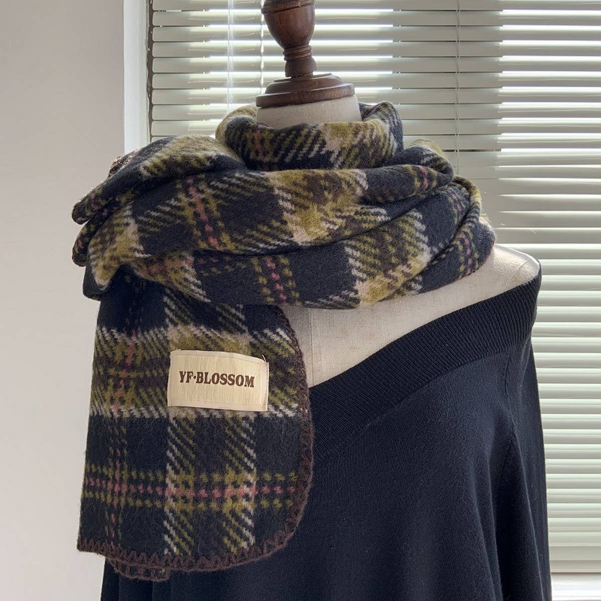 Plaid Scarf for Women - Versatile Winter Shawl_CWASC1502