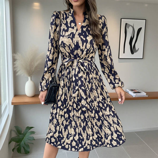 Pleated long-sleeved waist-cinching dress