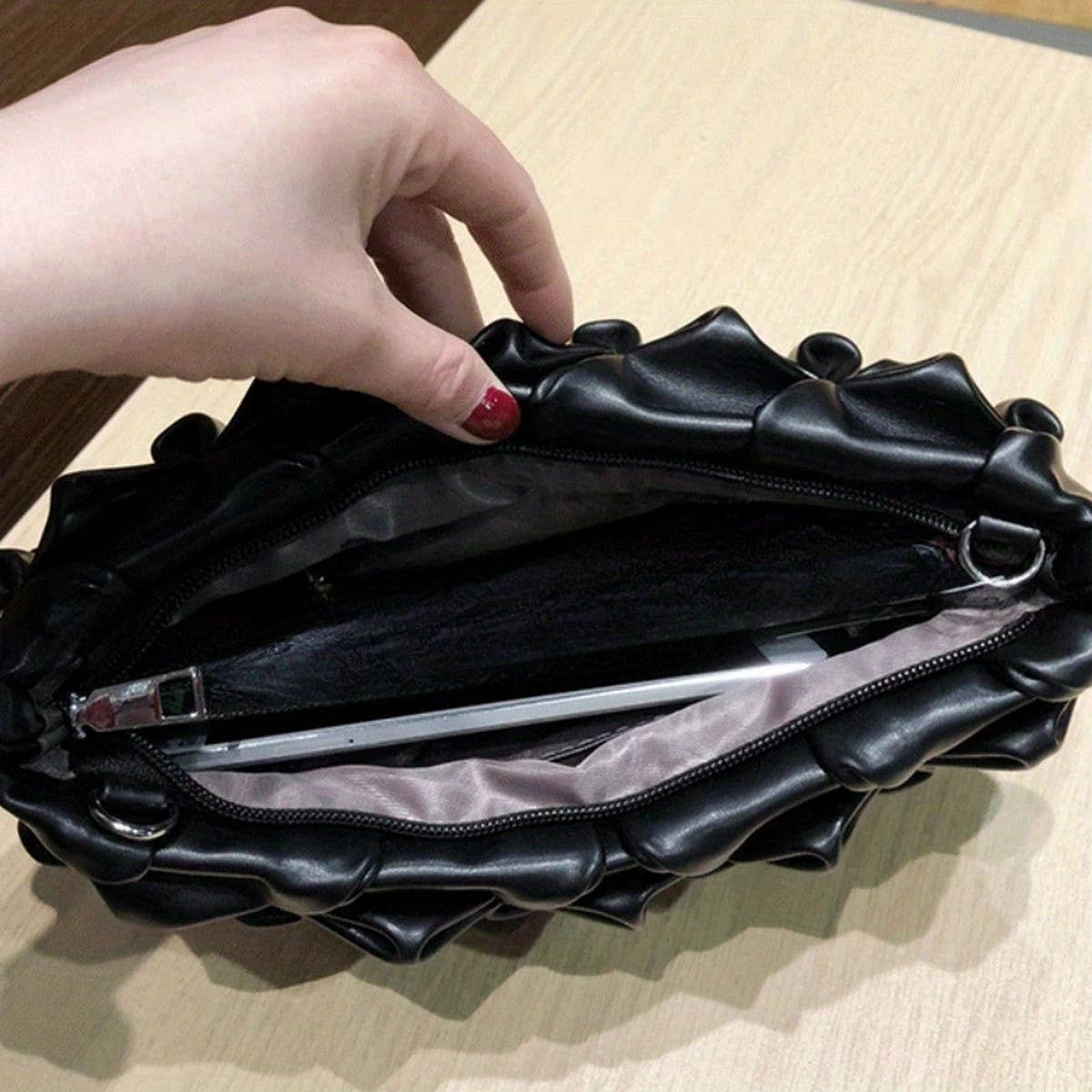 WOMEN'S WOVEN VINTAGE SOFT LEATHER CLUTCH_CWAB2610