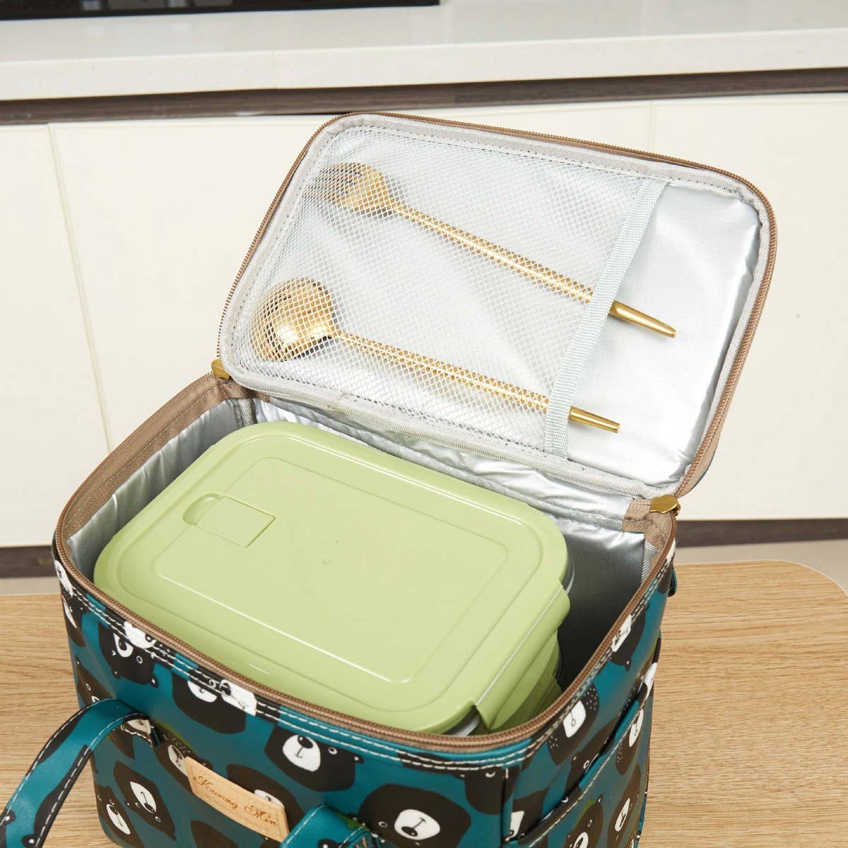 PORTABLE CARTOON MULTIFUNCTIONAL INSULATION BAG_CWAB1741