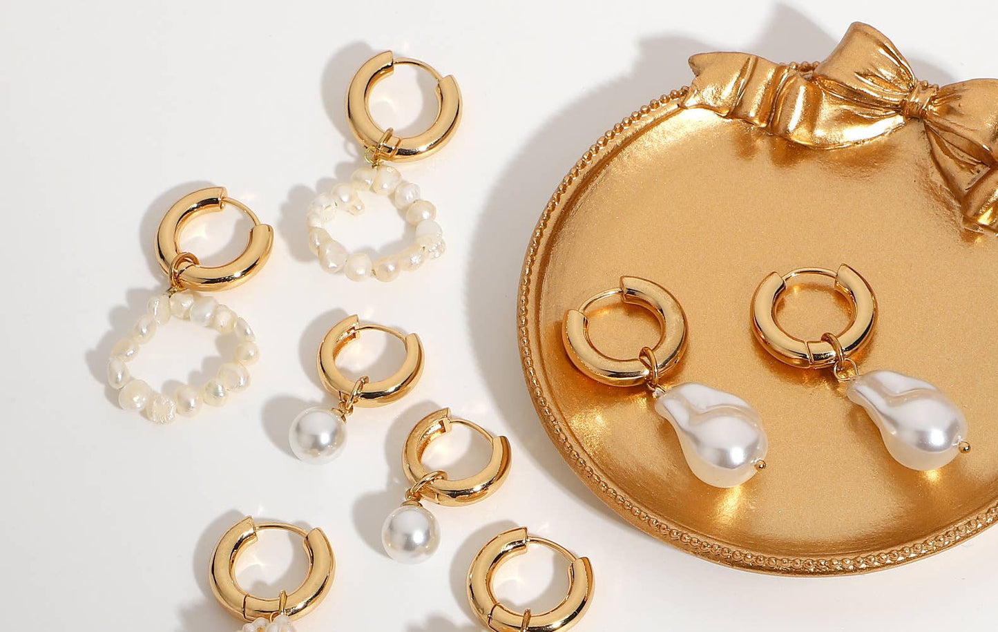 Trendy pearl element earrings