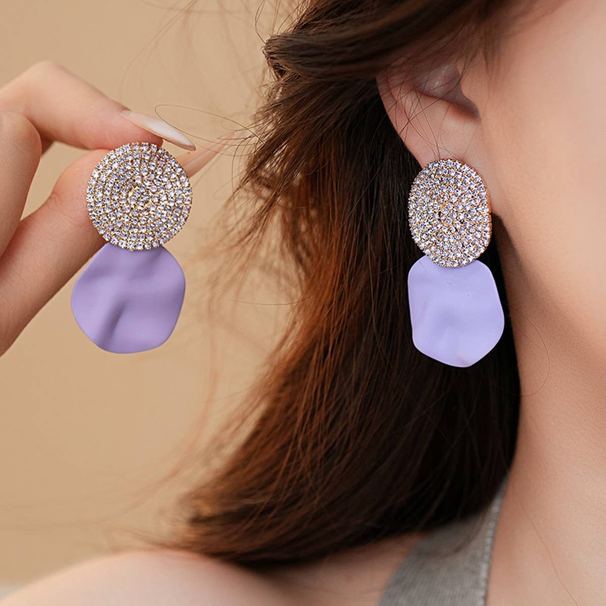 EXAGGERATED PLEATED ROUND HIGH-END EARRINGS_CWASC1328