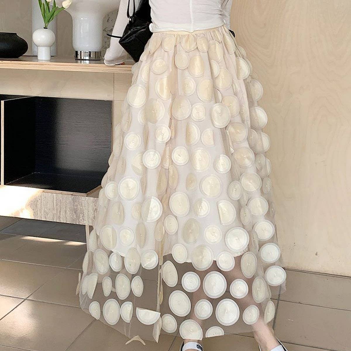 THREE-DIMENSIONAL FLORAL TULLE MESH SKIRT