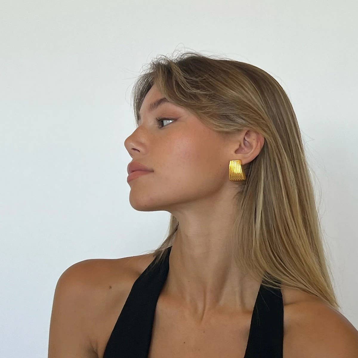 SIMPLE GEOMETRIC SQUARE WAVE TEXTURE EARRINGS_CWASC1652