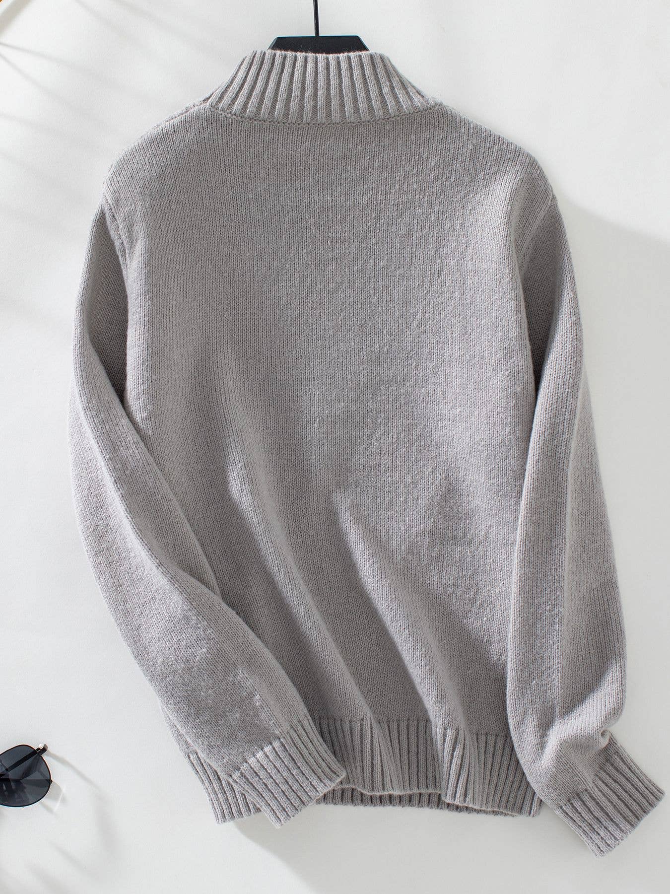 SOLID COLOR SEMI-TURTLENECK LONG-SLEEVED SWEATER