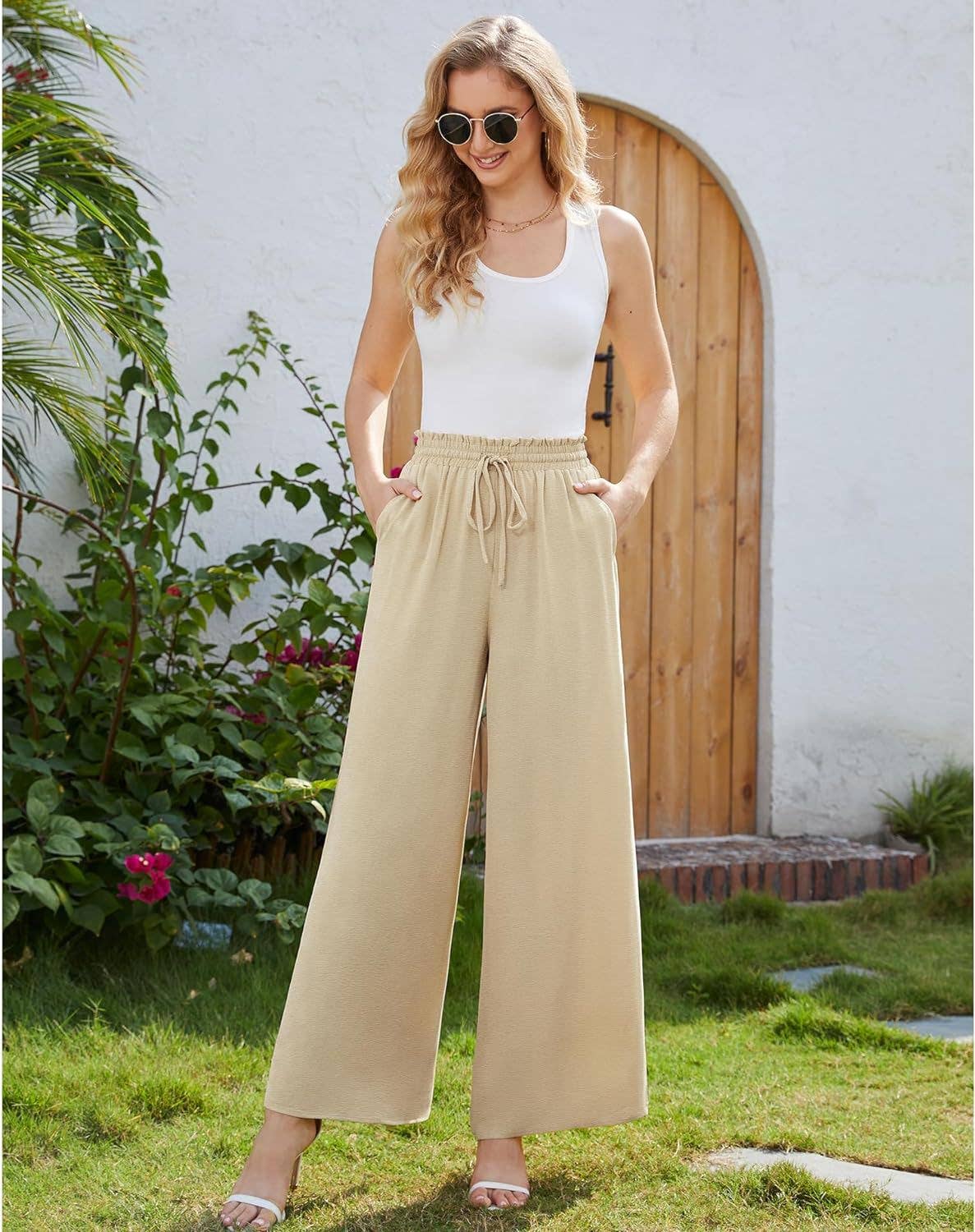 Loose high-waisted and wide-leg trousers